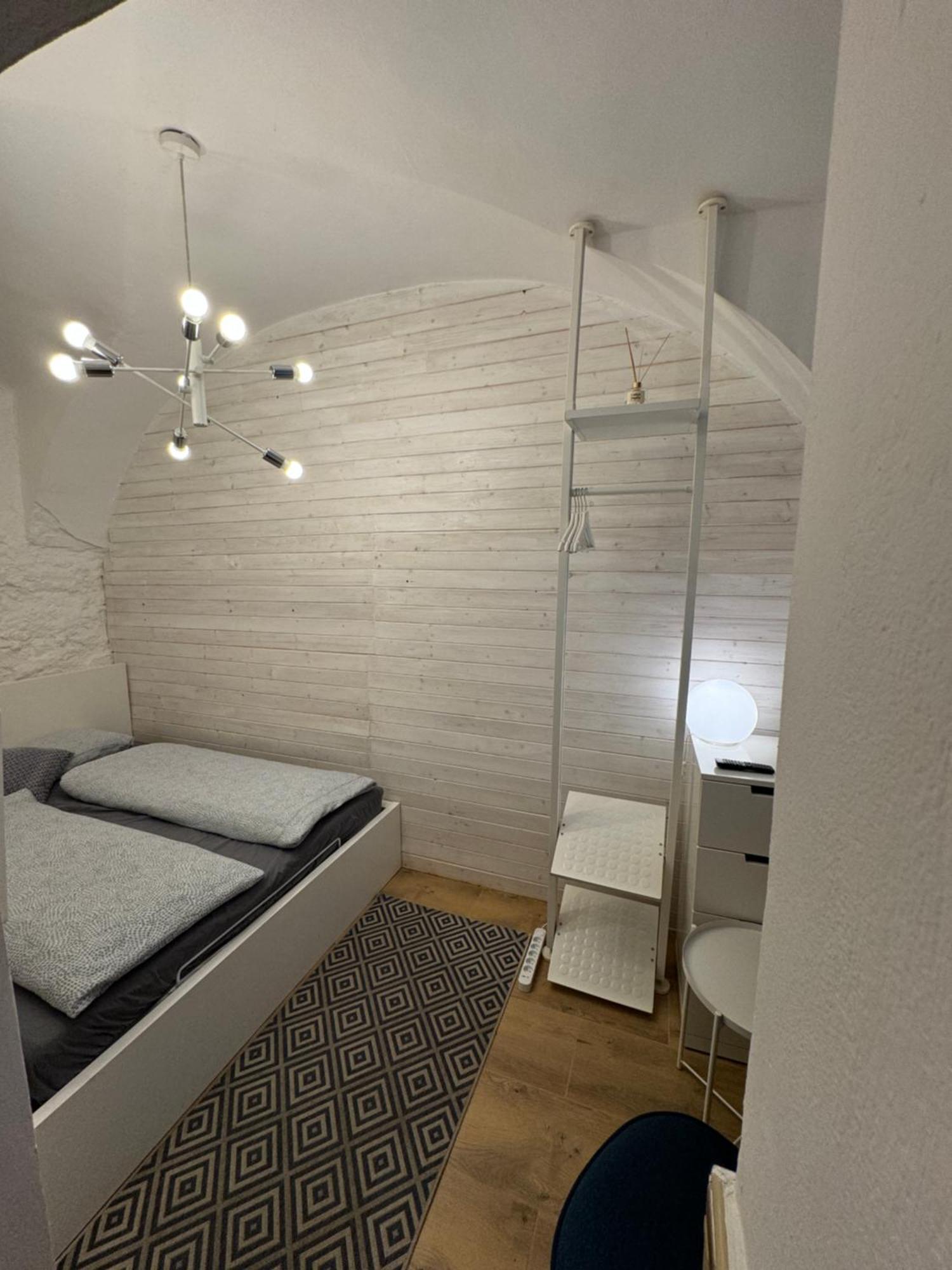 Centrum - Moderny Komfortny * 布拉迪斯拉发